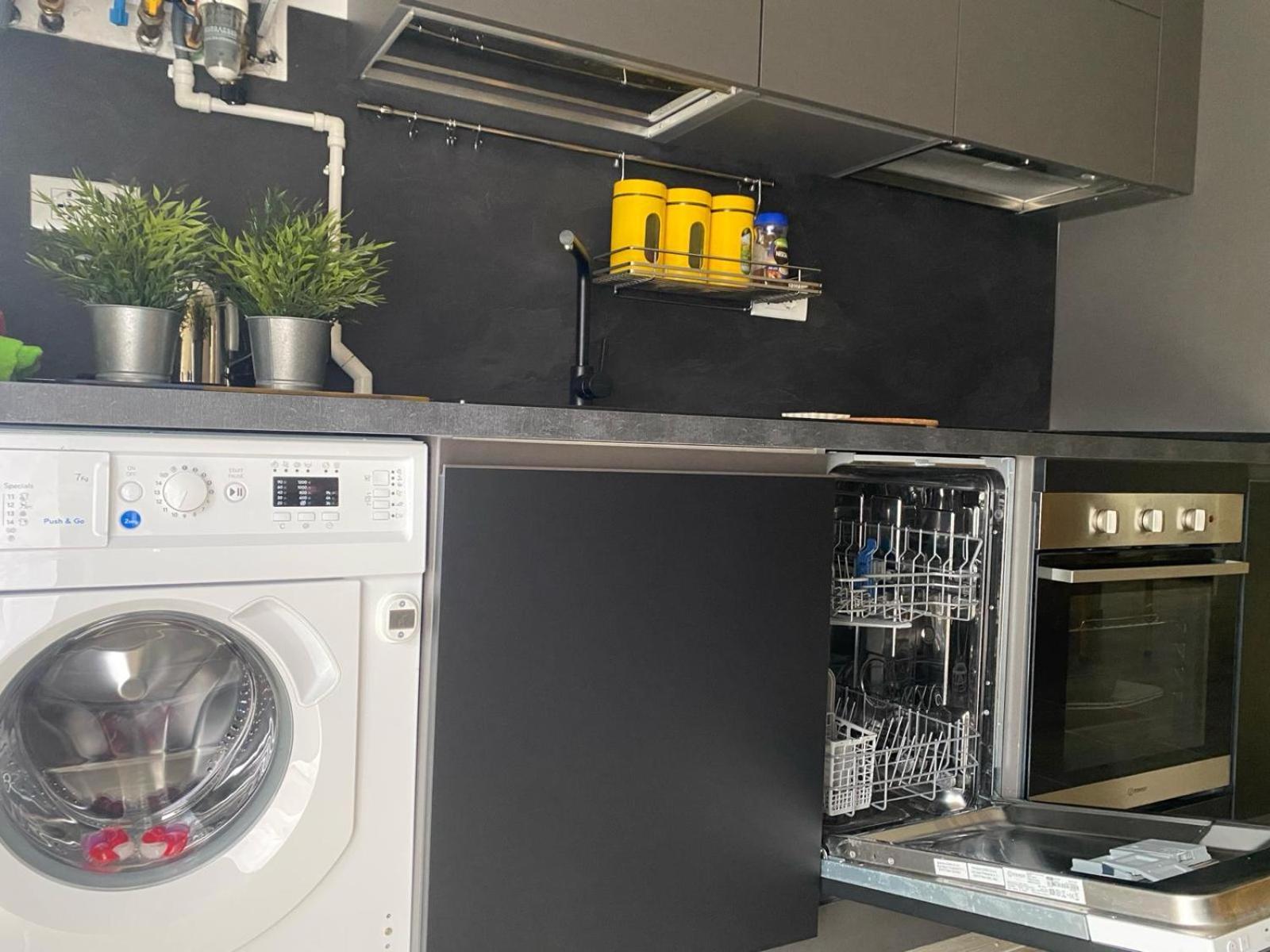 Apartamento Il Piacere Pineto Exterior foto